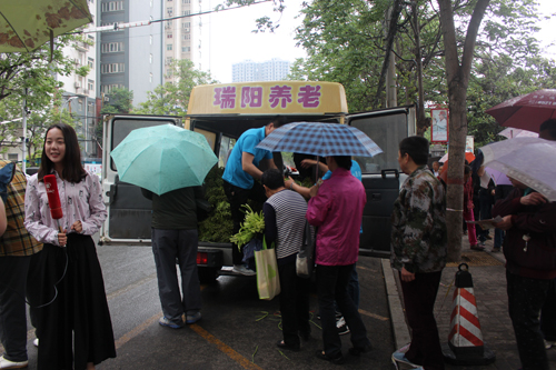 发蒜薹2.jpg 发蒜薹2.jpg