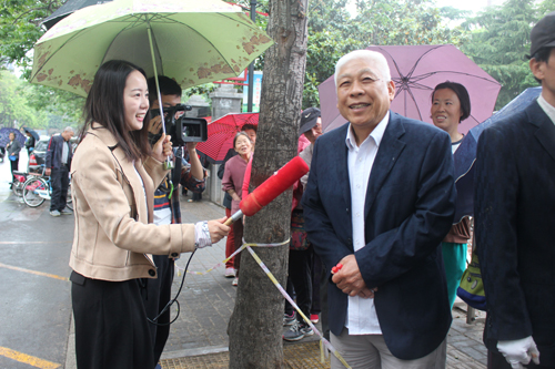 发蒜薹3.jpg 发蒜薹3.jpg