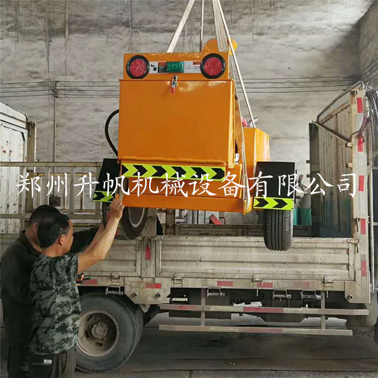 柴油机带移动式木材粉碎机