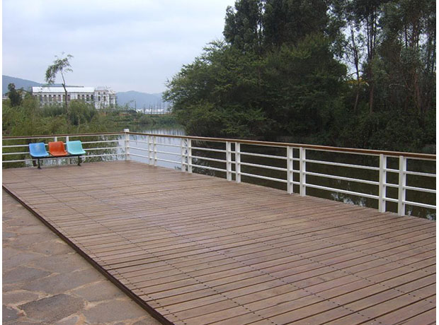 防腐木亲水平台 河南龙辉园林绿化工程有限公司